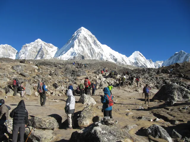 Everest base camp trek in Autumn